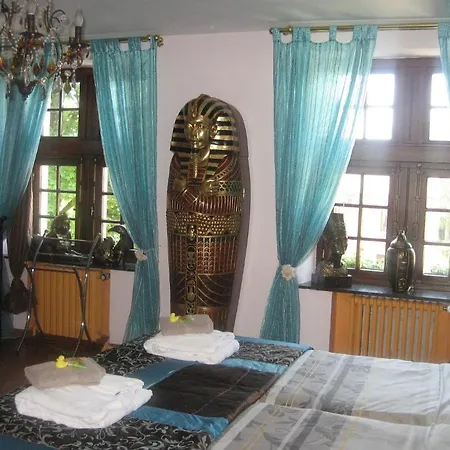 Hotel Au Manoir Des Vallees