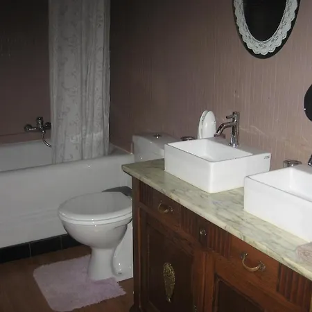 Au Manoir Des Vallees 2* Maffe