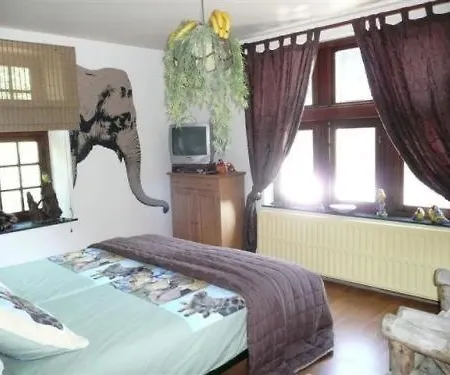 Au Manoir Des Vallees 2*