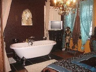Au Manoir Des Vallees 2* Maffe